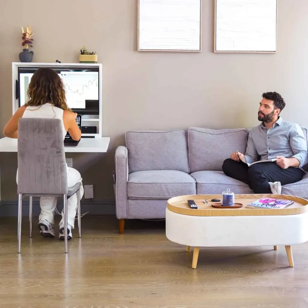 Single 32 home office
